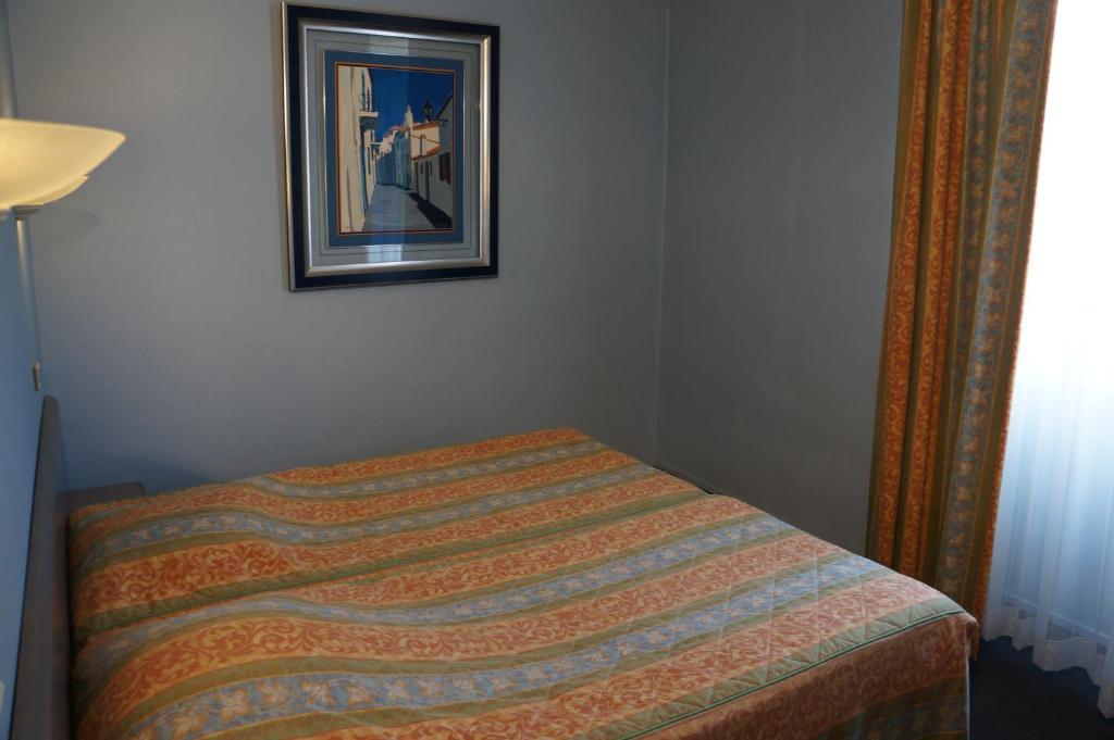Hotel A La Grace De Dieu 布里·孔德·罗伯特 外观 照片